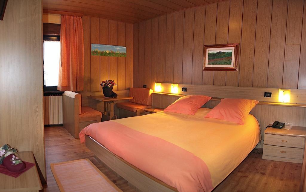 Albergo Venezia Passo Rolle Rom bilde